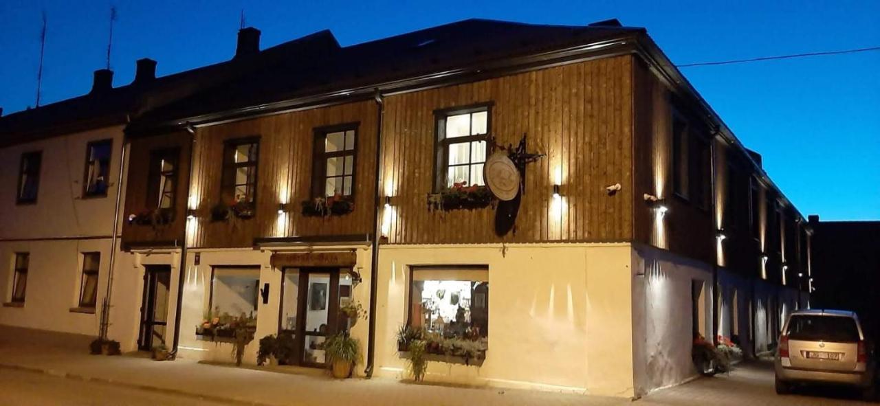 Metras Maja Hotel Aizpute Exterior foto