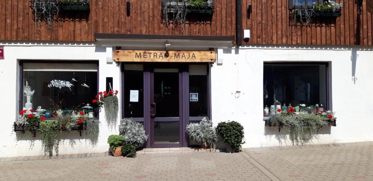 Metras Maja Hotel Aizpute Exterior foto