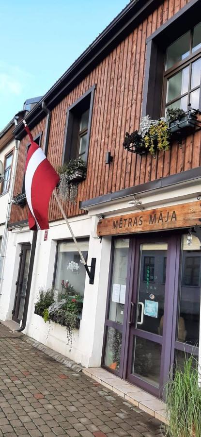 Metras Maja Hotel Aizpute Exterior foto